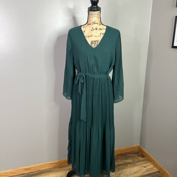 Lulu's Forest Green Midi pleated Dress size xl wedding guest special event party - Picture 7 of 13